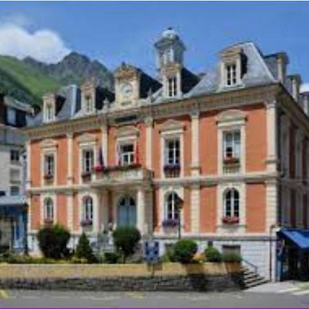 T2 Renove Avec Terrasse, Parking Prive, Local Velos A Cauterets - Fr-1-401-290 Luaran gambar