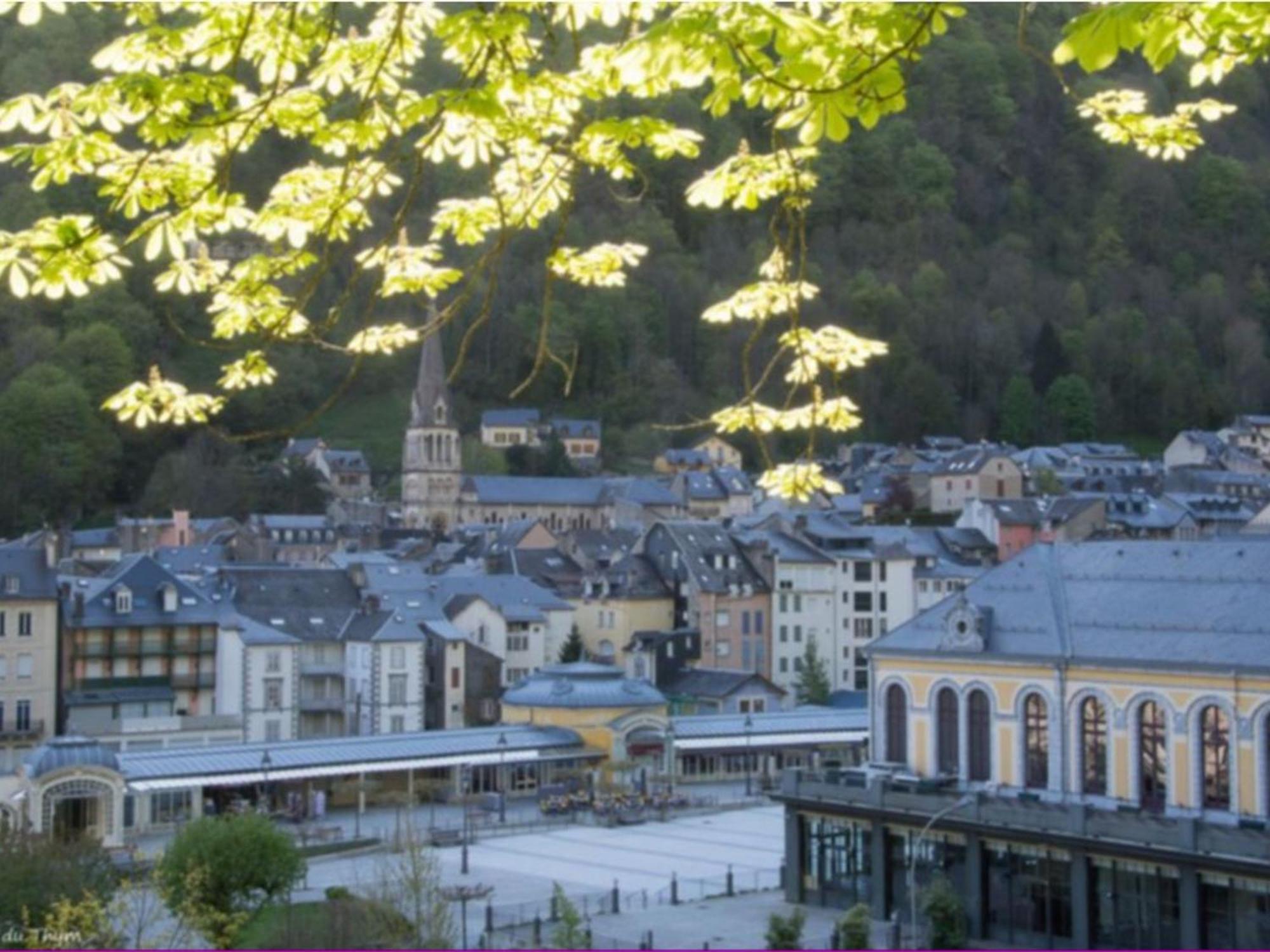 T2 Renove Avec Terrasse, Parking Prive, Local Velos A Cauterets - Fr-1-401-290 Luaran gambar